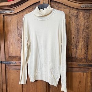 Andrew Marc Ribbed Cream turtleneck Sweater